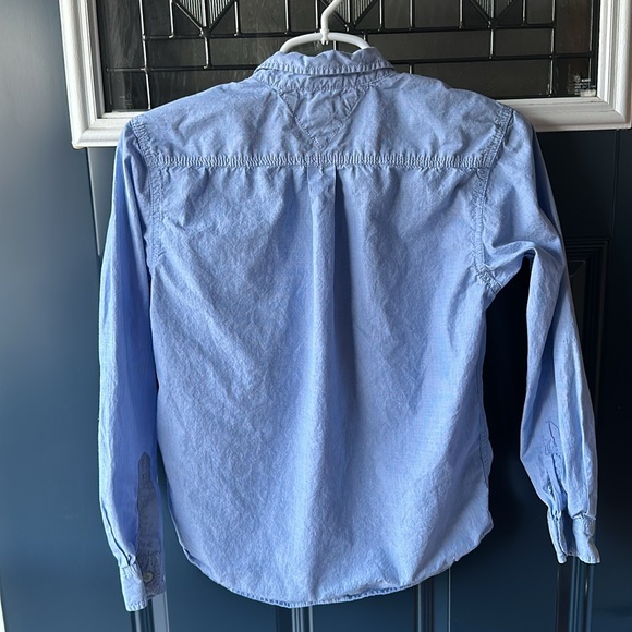 Tommy Hilfiger button down - Picture 5 of 6